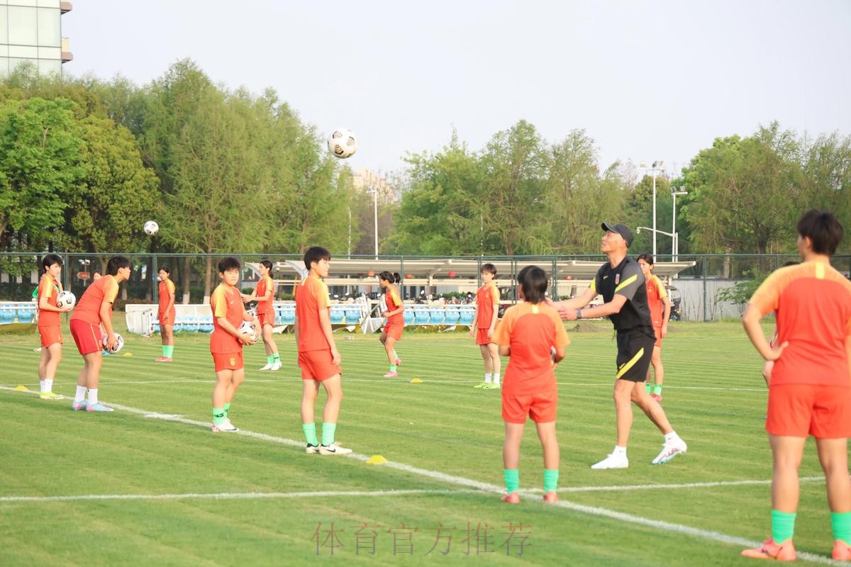 中国足球协会青训中心工作研讨会在武汉举行 中国足球协会青训中心工作研讨会在武汉举行